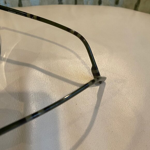 Burberry Sunglasses in Green - Picture 5 of 8